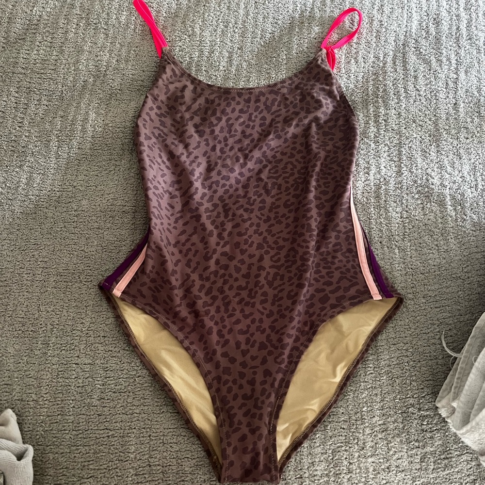 Super cute Sundry one piece.